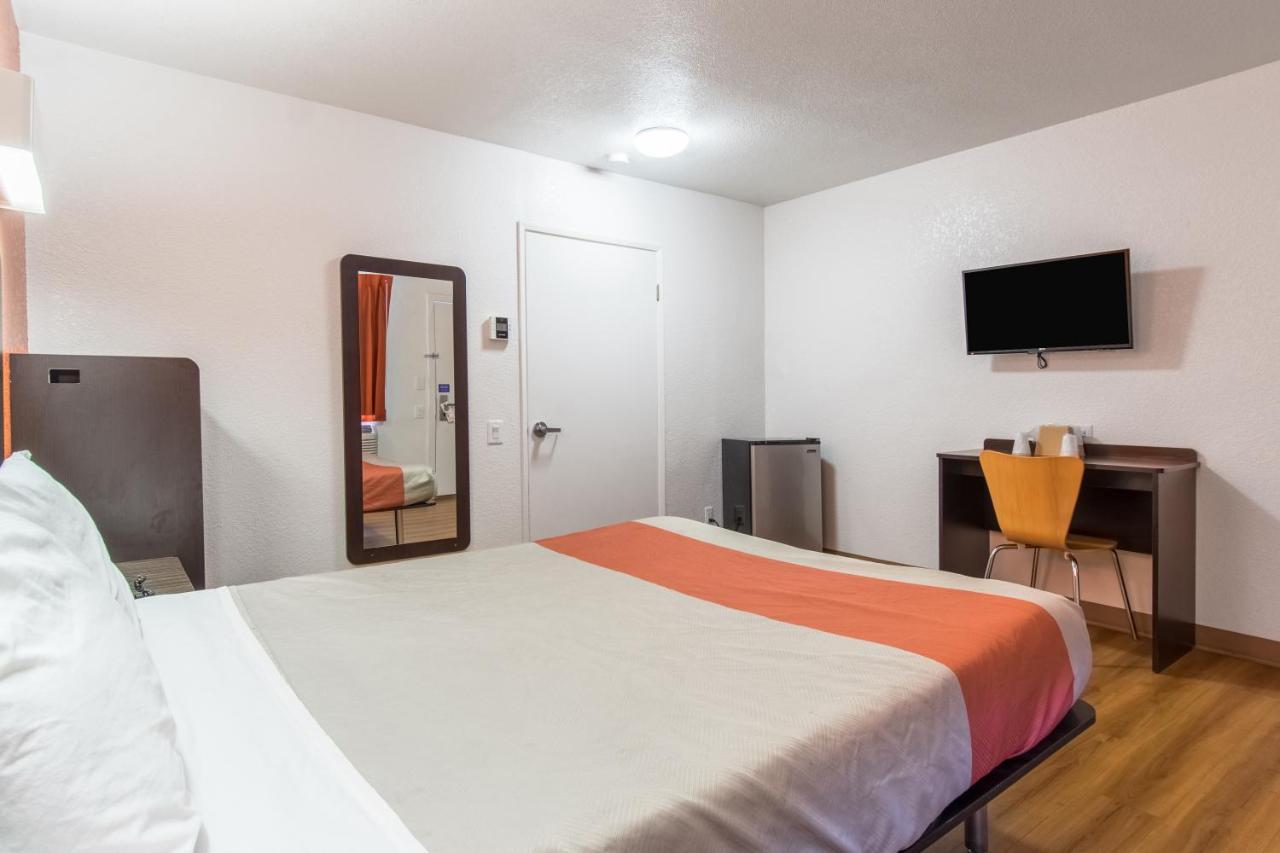 Motel 6 Bakersfield Zewnętrze zdjęcie