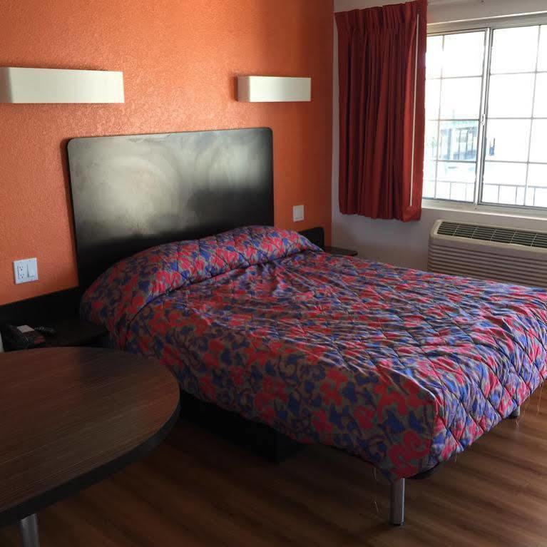 Motel 6 Bakersfield Zewnętrze zdjęcie