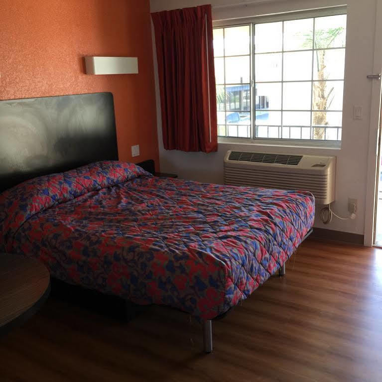Motel 6 Bakersfield Zewnętrze zdjęcie