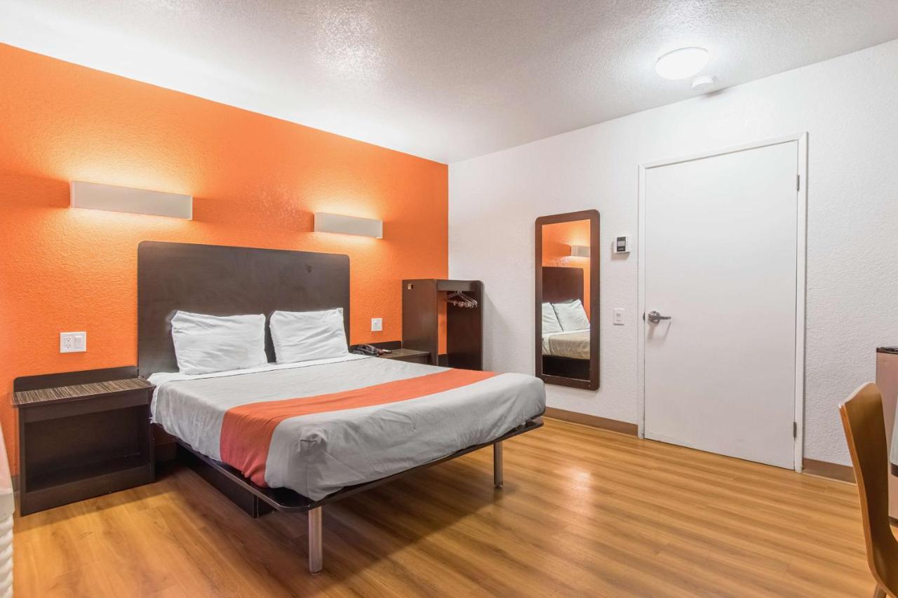 Motel 6 Bakersfield Zewnętrze zdjęcie